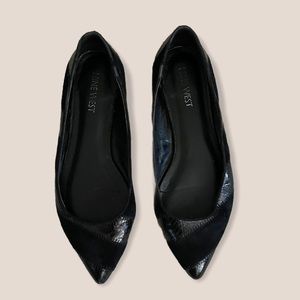 Nine West Women’s Pointed Flat 5.5 Black Shoe